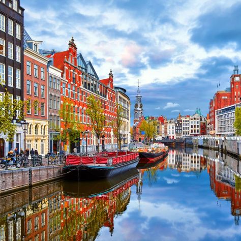 amsterdam canal Amsterdam Canals, Rhine River, Amsterdam City, European Vacation, Landscape Poster, City Break, Best Cities, Ancient Cities, Best Vacations