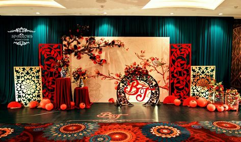 Chinese Wedding Backdrop, Asian Party Decorations, Chinese Theme Parties, Chinese Deco, Chinese Wedding Decor, Chinese New Year Crafts For Kids, Chinese Party, Photo Booth Design, Asian Party