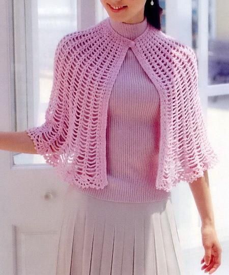 Stylish Easy Crochet: Crochet Cape Free Pattern - Simple and Beautiful ༺✿ƬⱤღ http://www.pinterest.com/teretegui/✿༻ Bolero Haken, Crochet Capelet Pattern, Crochet Cape Pattern, Crochet Capelet, Crochet Cape, Crochet Poncho Free Pattern, شال كروشيه, Crochet Shrug Pattern, Shrug Pattern