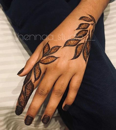 Tattoo Mehndi Design, Tattoo Mehndi, Tato Henna, Henna Tattoo Hand, Henna Tattoo Designs Hand, Simple Henna Tattoo, Latest Henna Designs, Mehndi Designs For Kids, Very Simple Mehndi Designs