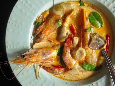 Creamy Tom Yam Kung Thai Hot And Sour Soup, Tom Yum Kung, Soup With Shrimp, Lao Food, Pork Broth, Tom Yum Soup, Hot And Sour Soup, Tom Yum, Thai Cooking