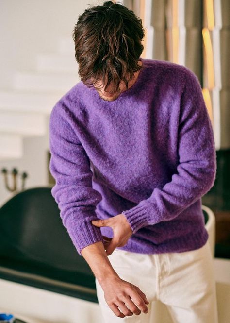 Purple Sweater Outfit, Deep Winter Palette Outfits, White Sweater Outfit, Sweater Outfits Men, Hot Sweater, Purple Scarves, Sweater Outfit, Purple Outfits, Purple Sweater