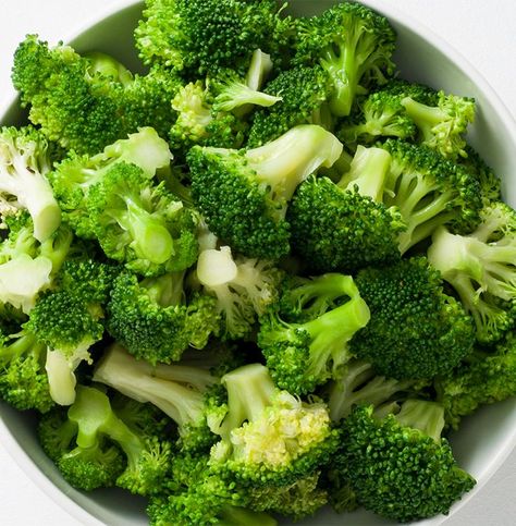 Blanched Broccoli, Vegetarian Sushi, Squash Casserole Recipes, Frozen Broccoli, Broccoli Salad, Sushi Rice, Frozen Vegetables, Broccoli Florets, Frozen Fruit