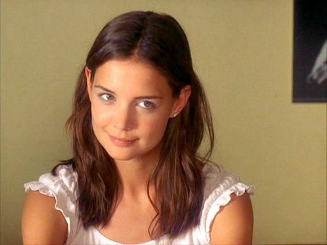 First Daughter Movie Aesthetic, Katie Holmes First Daughter, Katie Holmes Aesthetic, First Daughter Aesthetic, Joey Potter Hair, First Daughter Movie, Katie Holmes 90s, Katie Holmes Young, Katie Holmes Haircut