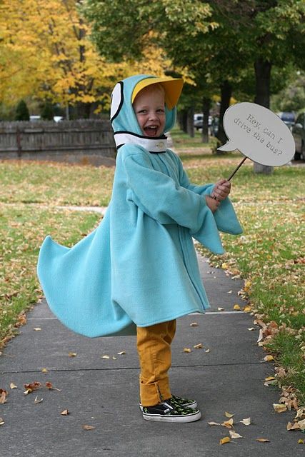 This would be the coolest costume ever!! Oh, how I love Mo Willems and wish every author could make James laugh like he does. Pigeon Costume, Literary Costumes, Mo Willems Pigeon, Storybook Character Costumes, Book Characters Dress Up, Easy College Halloween Costumes, Book Character Day, Teacher Halloween Costumes, Book Costumes