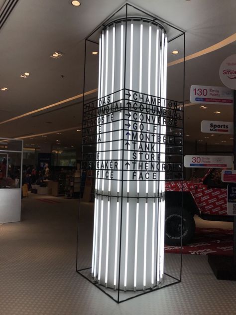 Retail Column Design, Column Wrap Ideas, Pillar Design Interior, Column Design Ideas, Branding Display, Column Cladding, Column Ideas, Metal Column, Pillar Design