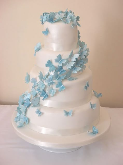 Light Blue Quinceanera Ideas Butterfly, Qencenera Cakes, Light Blue Butterfly Cake, Light Blue Butterfly Quinceanera Theme, Baby Blue Butterfly Quinceanera Theme, Quince Cakes Blue, Baby Blue Quince Dresses, Blue Butterfly Cake, Butterfly Quince Theme