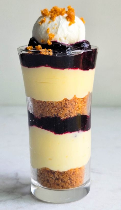 Lemon Blueberry Parfait Lemon Blueberry Parfait, Blueberry Parfait, Chocolate Parfait, Graham Cracker Recipes, Pudding Parfait, Lemon Curd Recipe, Lemon Custard, Blueberry Compote, Mousse Dessert