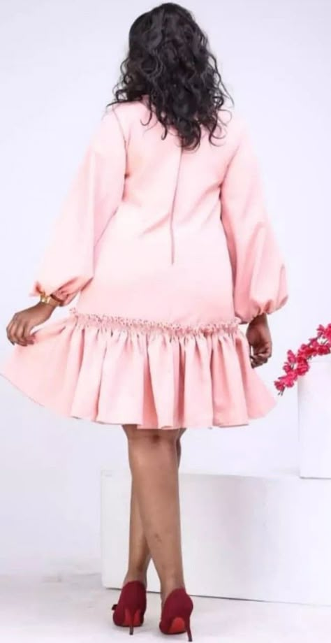 Short Gowns Classy English, Short Gowns Classy, Stylish Business Outfits, African Fabric Dress, Corporate Dress, African Dresses For Kids, Best African Dresses, Short African Dresses, African Fashion Skirts