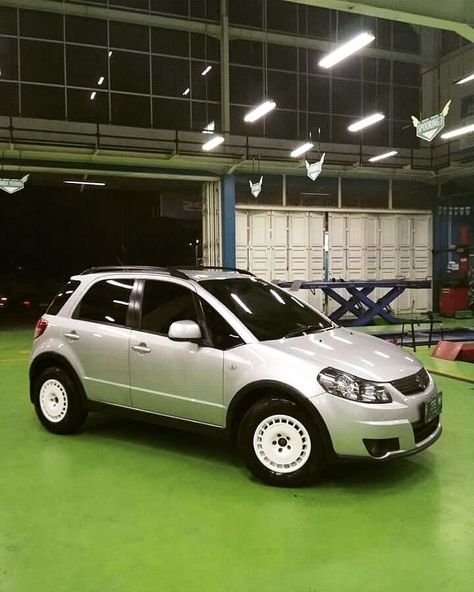 Safari Car, Suzuki Sx4, Car Ideas, Jdm Cars, Cute Cars, Jdm, Don't Forget, Suv Car, Indonesia