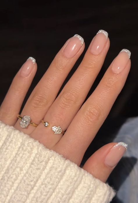 Glitter Tip Nails, Gel Nails French, Subtle Nails, Simple Gel Nails, Smink Inspiration, Casual Nails, White Nail, Neutral Nails, Classy Nails