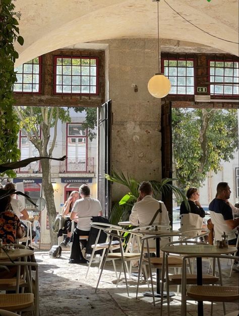 Cafe Interior Aesthetic, Cute Cozy Aesthetic, Aesthetic Cafe Interior, Coffee Shop Food, Aesthetic Coffee Shop, Coffee Shop Concept, Opening A Cafe, Opening A Coffee Shop, Brunch Cafe