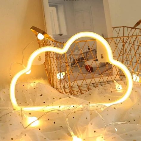 💡Cute Aestehtic LED Cloud Elevate any space with this enchanting Battery-Powered Fairy Lights! 50 warm white LED bulbs on a flexible copper wire create a mesmerizing ambiance. Perfect for bedrooms, parties, and celebrations. Portable, safe, and easy to use - unleash your creativity and add a touch of magic anywhere! Wall Decor Lights, Cloud Lights, Neon Sign Bedroom, Lampe Decoration, Cloud Shapes, Led Neon Lighting, Neon Light Signs, Luxury Decor, Bedroom Aesthetic