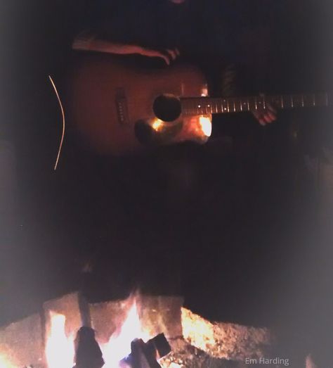 #fire #guitar Campfire Guitar Aesthetic, Campfire Guitar, Fire Guitar, Singles Inferno, Fire Party, Summer Campfire, Apollo Justice, Dream Future, Ukelele