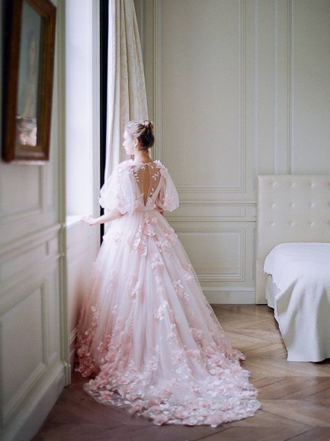 An ode to femininity: Bridal inspiration at Chateau de Varennes | France Wedding Inspiration Pink Flower Wedding Dress, Pale Pink Wedding Dress, Fae Ball, Pink Wedding Gown, Ball Outfit, Wedding Skirt, Pink Wedding Dress, Fancy Wedding Dresses, Pink Wedding Dresses