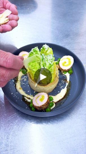 3.3M views · 117K reactions | Chicken Ceasar Salad🔥
#food #foodporn #chef #cheflife #instafood #foodie #finedining #plating #chefkochvincentkochshow #ceasarsalad #chicken | Chefkoch Vincent Kochshow | chefkochvincentkochshow · Original audio Meat Plating, Desert Plating, Salad Plating, Chicken Plating, Fine Dining Recipes, Food Garnishes, Caesar Salad, Chef Life, Meat Dishes