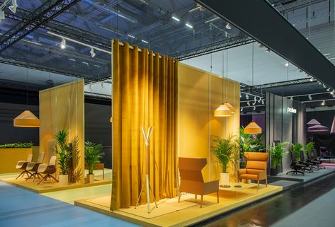 Photo Studio Design Ideas, Booth Design Exhibition, Creative Booths, Photo Studio Design, Furniture Store Design, Photo Booth Design, Curtain Store, Showroom Interior Design, World Decor