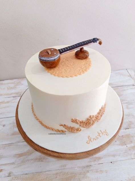 #veenacake #instrumentcake #veenainstrument #musiccake #birthdaycake #veenatopper #instrumemttopper #minaturetopper #music #swathyss #redvelvetbakers Veena Instrument, Sitar Instrument, Music Cakes, Music Cake, Birthday Party Cake, Party Cakes, Themed Cakes, Birthday Cakes, Kids Crafts