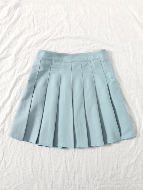 Pleated Mini Skirt | SHEIN USA Pleated School Skirt, Rok Mini, School Skirt, Fasion Outfits, Women Skirts, Family Fashion, Crop Top Outfits, Loose Outfit, Cute Skirts