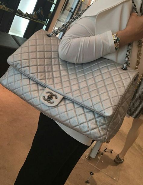 Chanel Xl Flap Bag, Affordable Bags, Chanel Bag Classic, Concrete Bags, Chanel 2022, Expensive Bag, Bag Chanel, Favorite Handbags, Chanel Purse