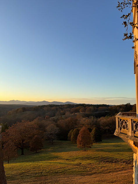 Fall North Carolina, North Carolina Countryside, Asheville North Carolina Aesthetic, Asheville Aesthetic, Wilmington North Carolina Aesthetic, Nc Aesthetic, North Carolina Aesthetic, North Carolina Sunset, North Carolina Summer