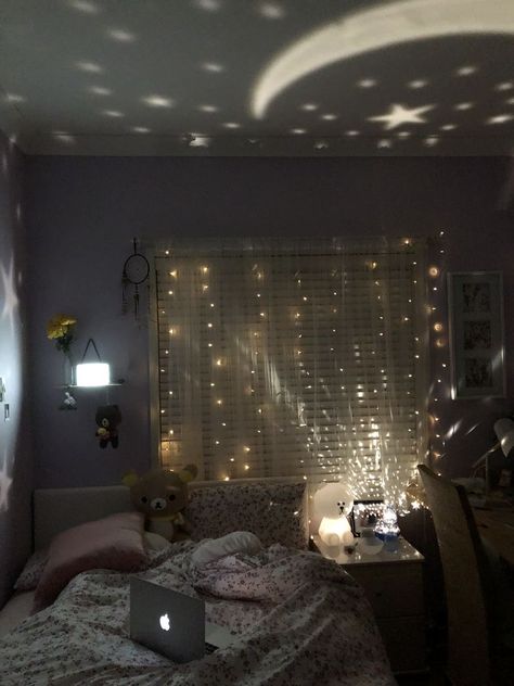 (Not mine ) Star Themed Bedroom Aesthetic, Star Aesthetic Room, Stargirl Room Aesthetic, Star Bedroom Aesthetic, Star Themed Room, Star Room Aesthetic, Curtain Lights Bedroom, Make Your Room Aesthetic, Star Room