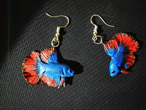 Fighter Fish, Pet Earrings, Polymer Clay Fish, Clay Fish, Fish Earrings, Fish Jewelry, Earring Ideas, Animal Earrings, Custom Earrings