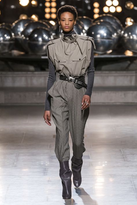 Isabel Marant Street Style Outfits, Isabel Marant Boots Street Style, Isabel Marant Street Style, Isabel Marant 2023 Spring Summer, Isabel Marant Fall Winter 2024, Isabel Marant Runway, Designer Runway, Capsule Closet, Fall Chic