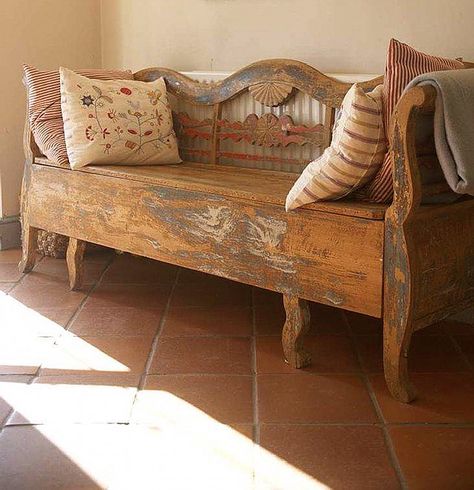 bench.#benches, #homedesign, #decorating, #home decor Scandi Rustic, Childs Bed, Swedish Gustavian Furniture, Primitive Bench, Old Benches, Gustavian Furniture, Antique Bench, Vibeke Design, Gustavian Style