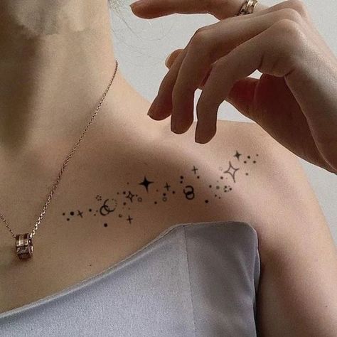 Space Drawings, Tattoos Geometric, Star Tattoo, Cute Tiny Tattoos, Collar Bone Tattoo, Discreet Tattoos, Subtle Tattoos, Halloween Tattoos, Aesthetic Tattoo