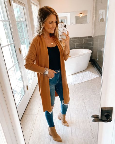 Duster Cardigan Outfit Fall, Cardigan Outfits Fall, Thanksgiving Looks Outfits, Work Out Outfits Women, Thanksgiving Outfit Women Casual, Thanksgiving Outfits Women, Cardigan Fall Outfit, Thanksgiving Outfit Women, Thanksgiving Outfits