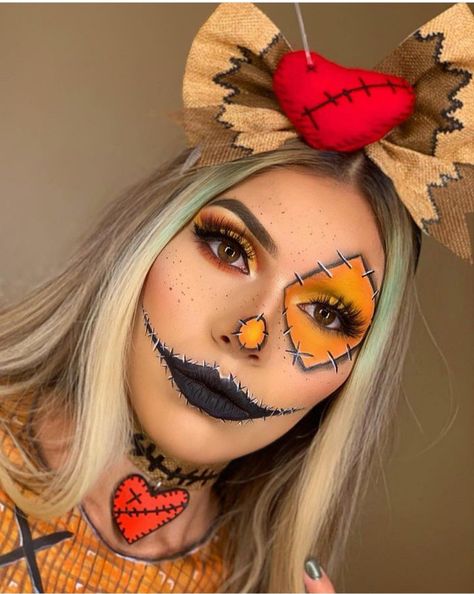 Scarecrow Face Paint, Scarecrow Halloween Makeup, Scary Halloween Makeup, Halloween Costumes Scarecrow, Scarecrow Makeup, Creepy Halloween Makeup, Yellow Eyeshadow, Cute Halloween Makeup, Hot Halloween Outfits