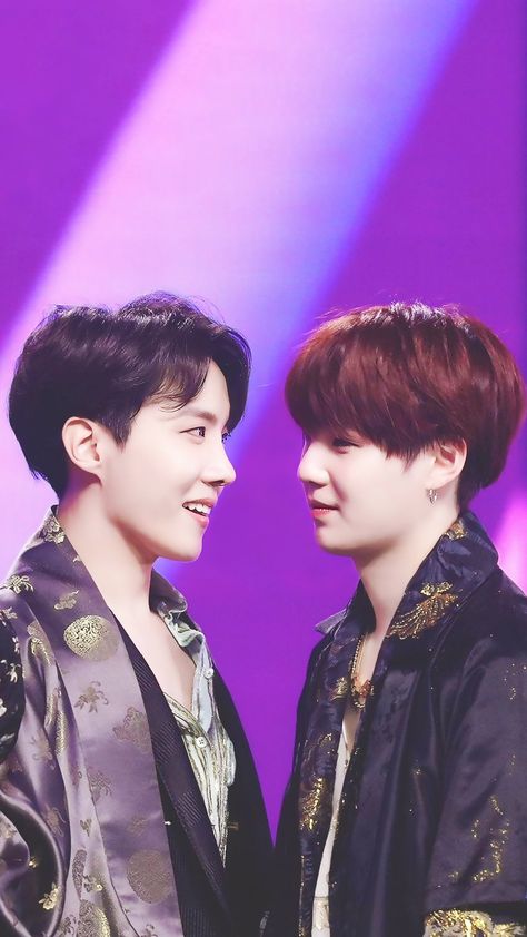 Jhope And Suga Wallpaper, Jhope And Suga, Wallpaper Jhope, Jhope Bts Wallpaper, Suga Wallpaper, Hoseok Yoongi, Preppy Boys, Jhope Cute, Suga Yoongi