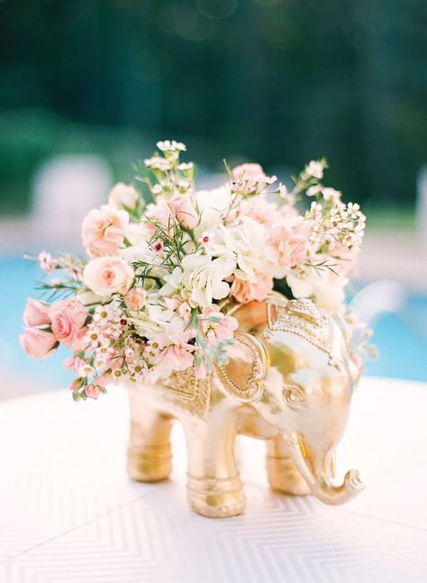 Wedding Centerpieces Indian, Floral Table Centrepiece, Indian Centerpieces Wedding, Pastel Wedding Decorations Receptions, Indian Centerpieces, Indian Wedding Table Centerpieces, Indian Wedding Table Decor, Sangeet Centerpieces, Hindu Wedding Decor