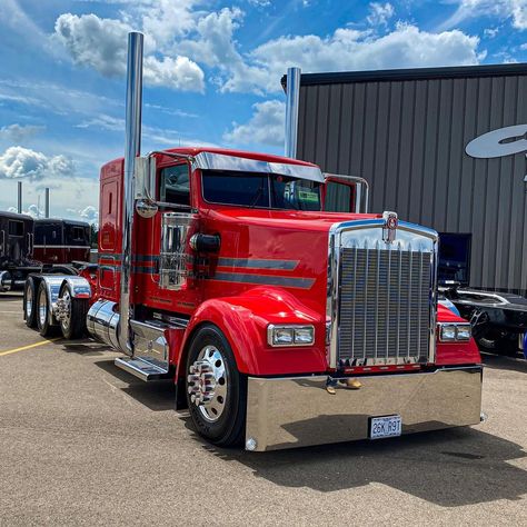 Pictures Of Trucks, Mack Trucks For Sale, Big Mack, Trucks For Sell, Best Pickup Truck, Truck Photos, Nice Trucks, Semi Trailer Truck, American Trucks