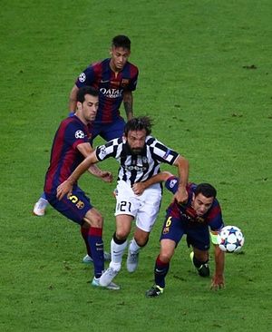 Andrea Pirlo is challenged by Sergio Busquets and Xavi – the veteran’s final game for the club. Xavi Iniesta, Cool Football Pictures, Sergio Busquets, Andrea Pirlo, Xavi Hernandez, Barcelona Players, Soccer Tees, Cristiano Ronaldo 7, Champions League Final