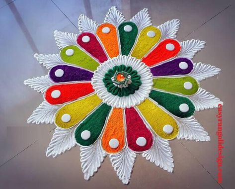 Puja Rangoli Design, Colourful Rangoli, Vishwakarma Puja, Indian Bride Poses, Rangoli Designs Simple Diwali, Diy Floral Decor, Latest Rangoli, Rangoli Side Designs, Rangoli Art