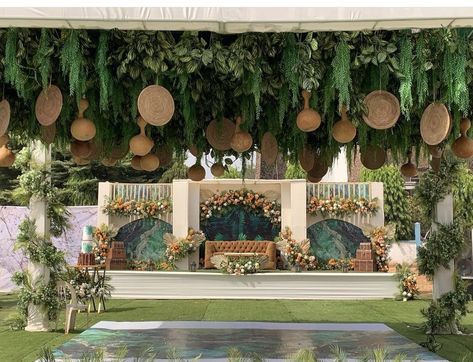 Trad Wedding Decor, Igbo Traditional Wedding Decoration, Nigerian Wedding Decorations, Nigerian Traditional Wedding Decoration, African Wedding Theme Decoration, African Traditional Wedding Decoration, Nigerian Wedding Decor, Ghana Traditional Wedding, African Wedding Theme