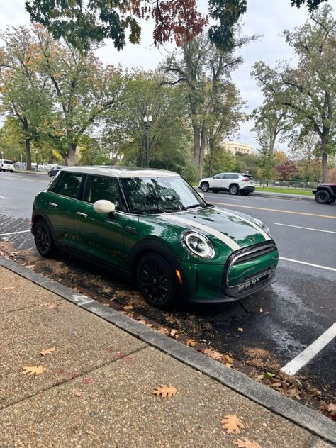 British Racing Green Mini Cooper, Green Mini Cooper Aesthetic, Cute Mini Cooper, Mini Cooper Green, Mini Cooper Aesthetic, Green Mini Cooper, Cooper Aesthetic, Car Mini Cooper, Mini Cabrio