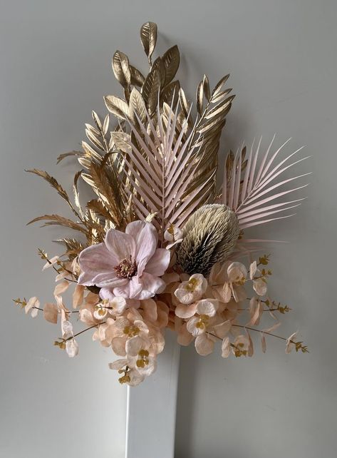 Dried flower arrangement artificial flowers blush gold floral bouquet | Arranjos de flores tropicais, Arranjos de flores secas, Arranjos de flores Glam Flower Arrangements, Vase With Artificial Flowers Decor, Artificial Flower Vase Arrangements, Floral Arrangements Diy Artificial, Dried Christmas Flowers, Art Deco Flower Arrangements, Gold Flower Arrangements, Gold Floral Arrangements, Dry Flowers Arrangements Ideas