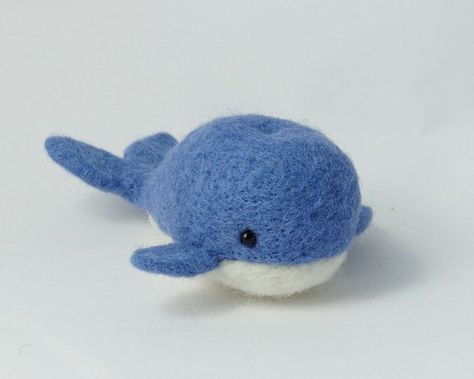 Whale plush - Needle felt whale decor - Sea animal - Whale Plushie ... Felt Whale, Pom Pom Animals, Needle Felted Owl, Felt Fish, Needle Felting Tutorial, Whale Decor, Whale Plush, Witch Cauldron, Needle Felting Ideas