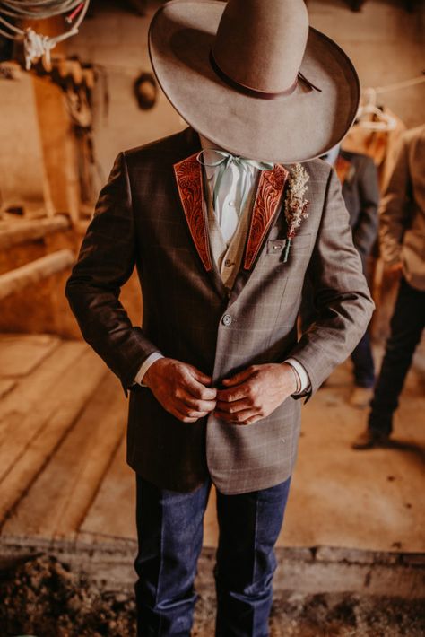 Western Wedding Tuxedo For Men, Country Suits Men Wedding, Western Wedding Vests For Men, Western Ties For Men, Western Blazer Outfit For Men, Western Wedding Outfits Men, Western Business Casual Men, Western Suits For Men Wedding, Western Formal Wear Men