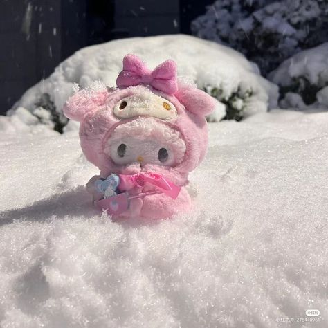 my melody my sweet piano hello kitty sanrio kawaii christmas snow cute winter aesthetic My Melody Winter Wallpaper, My Melody Christmas Pfp, Soft Pink Christmas Aesthetic, Cute Winter Pfp, My Sweet Piano Icon, Cute Winter Aesthetic, Snow Icon, Christmas Sanrio, Sanrio Christmas