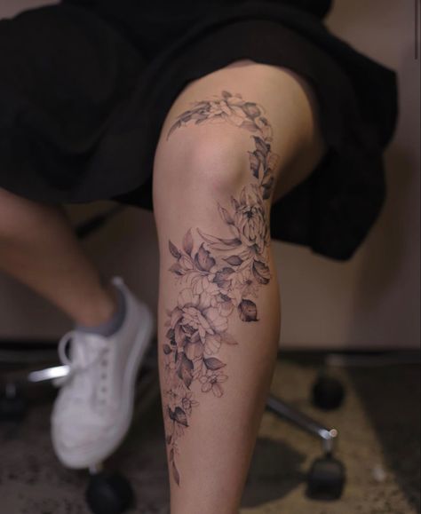 Floral Wrap Around Calf Tattoo, Tatoos Woman Leg Vine, Above The Knee Wrap Tattoo, Tattoo Lower Leg Woman, Sick Leg Tattoos, Floral Tattoo Around Knee, Cherry Blossom Knee Tattoo, Wrap Around Knee Tattoo Women, Floral Knee Wrap Tattoo