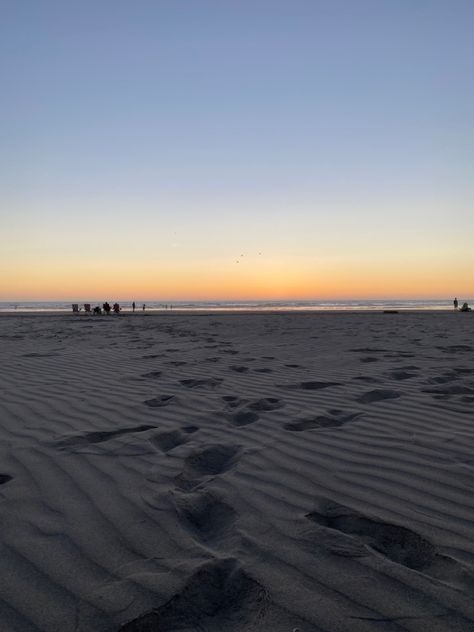 Oregon Summer, Pnw Beach Aesthetic, Seaside Oregon Aesthetic, Portland Oregon Beach, Cannon Beach Oregon Aesthetic, Oceanside Oregon, Oregon Aesthetic, Oregon Winter, Seaside Oregon