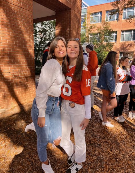 Clemson Gameday Outfit Cold, Gameday Outfit Cold, Casual Outfits College, College Casual Outfits, Reveal Outfits, Cozy Dorm Room Ideas, Clemson Gameday Outfit, Clemson Gameday, Clemson Outfits