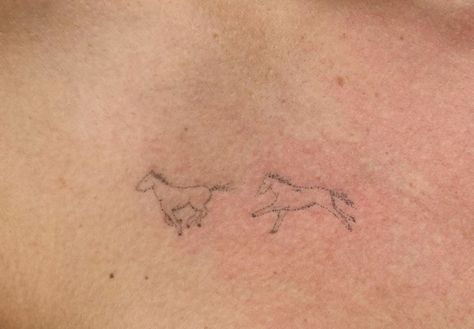 Universal Sound Tyler Childers Tattoo, Small Horse Tattoos With Meaning, Small Western Finger Tattoos, Heroes Tattoo Bowie, Deer Small Tattoo, Deftones Horse Tattoo, Aesthetic Animal Tattoo, Mini Horse Tattoo, Subtle Horse Tattoos