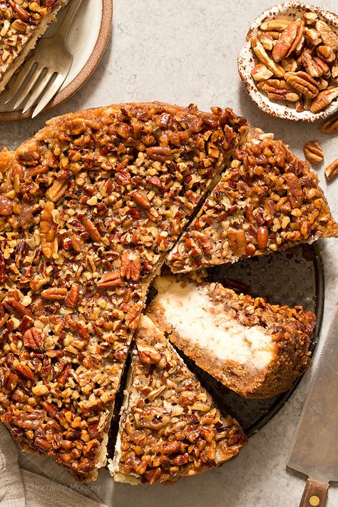 You'll go nuts for a heavenly slice of Pecan Pie Cheesecake with a homemade pecan graham cracker crust that combines two classic desserts into one sinful bite. Pecan Pie Cheesecake Recipe, Pecan Muffins, Homemade Graham Cracker Crust, Biscuits Graham, Pecan Cheesecake, Pecan Pie Cheesecake, Homemade Graham Crackers, Pie Cheesecake, Homemade Cheesecake