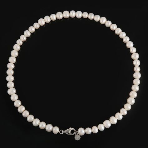 Mens Pearl Necklace, Pearl Necklace Men, Mens Accessories Necklace, Pearl Trend, Personal Jewelry, Necklace Clasp, Pearl Chain Necklace, Nye Outfits, Pearl Necklace Earrings