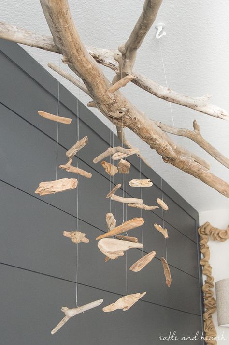 Nursery Ideas Nature, Nature Nursery Ideas, Natural Nursery Ideas, Modern Crib Mobile, Nature Inspired Nursery, Nature Nursery, Art Wall Mural, Diy Driftwood, Interior Design Wallpaper